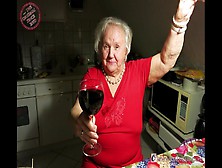 Lladies are fat and so honny and show all