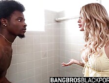 Natalia Queen & Stephanie Love Share BBC After Shower - Ebony Porn