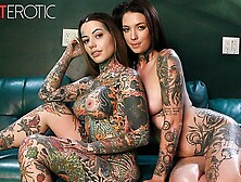 TigerLilly's lesbian porn