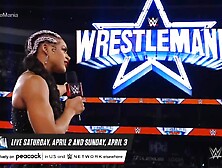 WWE Bianca Belair Gives Becky Lynch a Haircut