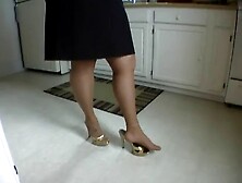 Milf In Nylon Teases Feet