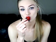 SexyLucy69 - Lucy and Strawberries