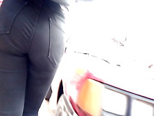 Humongous Bum Show Turkish Lady