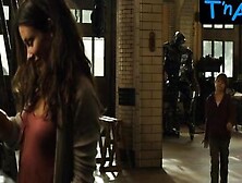 Evangeline Lilly Sexy Scene In Real Steel