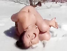 Nude Skank Ties Herself Up In The Snow