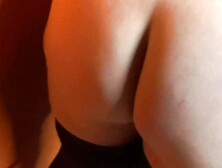 Arsch versohlen in Spandex