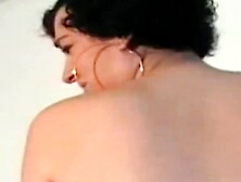 Fake producer lures in a chick but she does not know