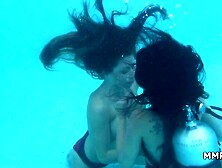 2 girls drowning