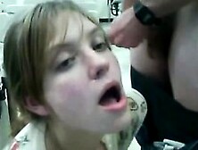 My Girlfriend Blowjob In School - Camforporncom - 7 Min