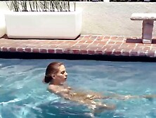 BLINDSIDED BY THE STEPdad! Sydneysездünde fue Spectacular Poolside Brek Explicit Content