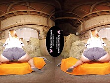 Sexy sweetheart Daphne Klyde shows her vagina outdoor