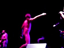 Manu Chao & the naked guy