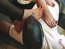 Sub Eat Over Lohanny Brandao & Alessandra Leite's Feet