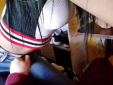 ME FOLLO A MI MEJOR AMIGA MIENTRAS HACÍA TAREAS DE LA UNIVERSIDAD