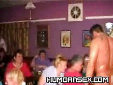 Abuela Chupa Pene A Stripper