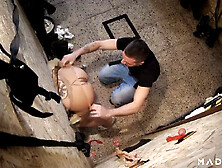 Blond Mommy Let Customers to Screw her Sticked out Bootie