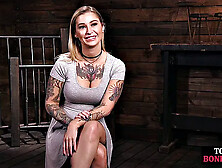 Big ass tattooed babe pussytoyed hard