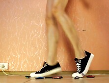 SHEMALE GIANTESS AMANDA CRUSHES METAL CARS IN SNEAKERS AND WHITE SHORTS - 1 (CRUSH FETISH)