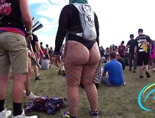 Shaking Gigantic Ass Raver