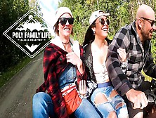 Akgingersnaps & Lana Mars In Poly Family Life: Alaska Road Trip - Episode 3