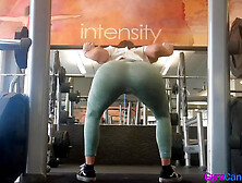 Gym Hot Babe in Tight Green Leggings