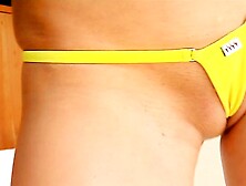 Notgeiles Babe fistet sich mit Ihrem lieblings Dildo