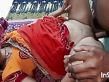 Reshma bhabhi was poked by her neighbor by entering the house,  Indian desi horny chick sex film with neighbour man