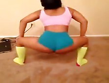 Thick Red Gram Twerk