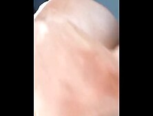 Elle me taille le crayon pandant que je conduiS