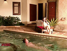 Intense Hardcore Seduction: Amy's Explosive Blowjob Leads to Epic Cumshot Delight