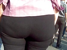 Juicy big butts milfs in tight pants