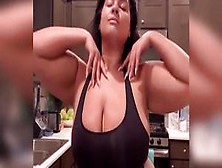 Big Ass Twerking In The Kitchen