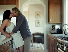 Curvy Scarlett Alexis Desires for Gracious Ryan McLane to Bang her at All Angles
