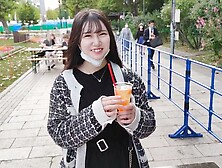 (Vlog)札幌秋祭りで美味しいものを沢山食べ飲みしたあとに濃厚なエッチ。指を入れながらクンニされて逝きはて、最後は正常位で中出し。(일본의 미인 학생의 브이로그)