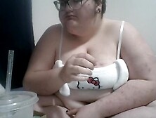 BIG BREASTED WOMAN Feedee eats Taco Bell