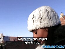 PublicAgent Mia bangs a fan in his car for money