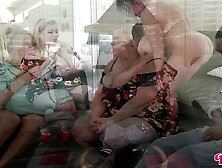 Kayla Kleevage Catches Bunny De La Cruz Sucking Rome Major’s BBC!