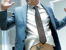 Dominating the Office Manuel Skye vs.  Johan Kane