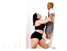 Bodybuilder babysitter dominates her perverted dwarf stepbrother.