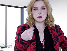Vends-ta-culotte - POV : your gorgeous banker is punishing you because you didn't give her enough money