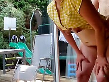 Amy window cleaning TikTok challenge