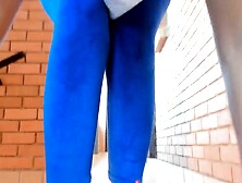 Anal Black Large-butt playgirl shows her hawt butt in leggings