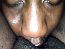 Sucking That Clit