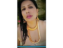 Desi Bhabhi Ko Nange Krke Pool Me Nehlaya