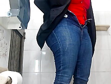 Recording hoes in the doctor's office (online cam in public bathroom)