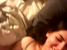 Ela é gostosa,  minha mina branquinha chupa com vontade