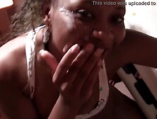 Noemilk and Sasha Jones share a big penis into three-way