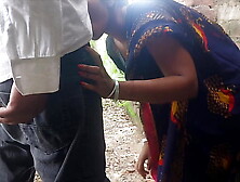 Desi Bhabhi in the jungle- The fire of youth hidden behind the trees!