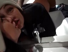 I give in the mouth in the fitting room! (Даю в рот в примерочной кабинке)