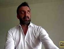 A garota britânica Brooke Jameson é fodida por Pascal